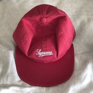 Supreme hat size small, dark red. Never worn